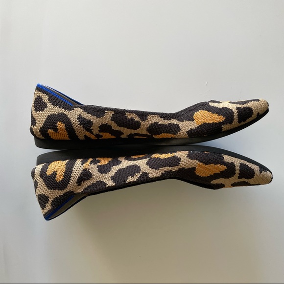 Rothys Big Cat Point Size 5 - Picture 5 of 10